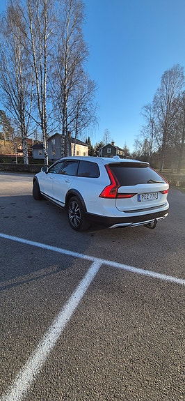 Volvo V90 Cross Country 6 of 15
