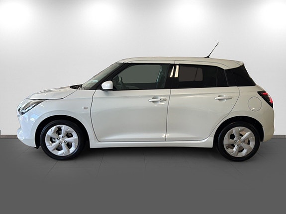 Suzuki Swift 2 of 5