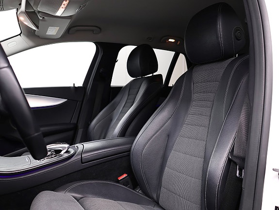 Mercedes-Benz E200 15 of 27