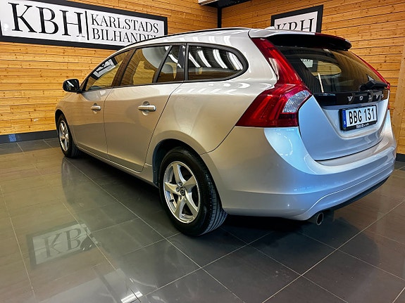 Volvo V60 4 of 5