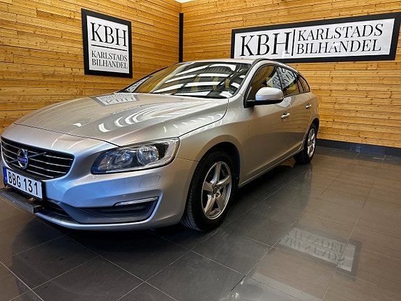 Volvo V60 2 of 5