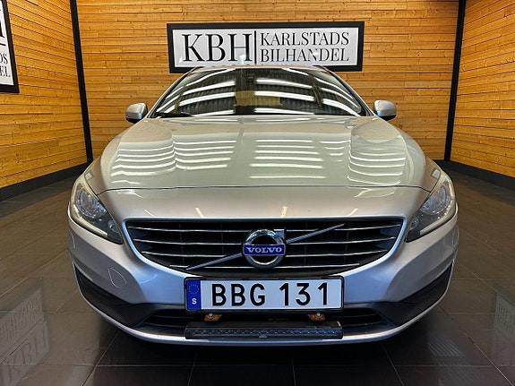 Volvo V60 9 of 22