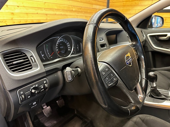 Volvo V60 12 of 22