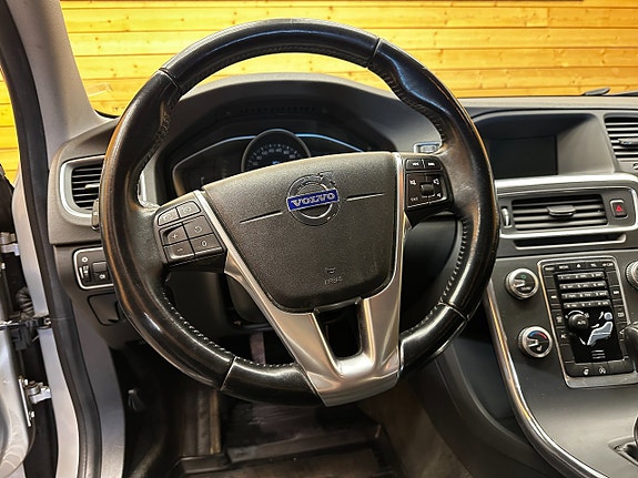Volvo V60 11 of 22