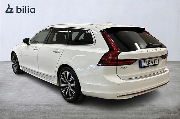 Volvo V90 2 of 5