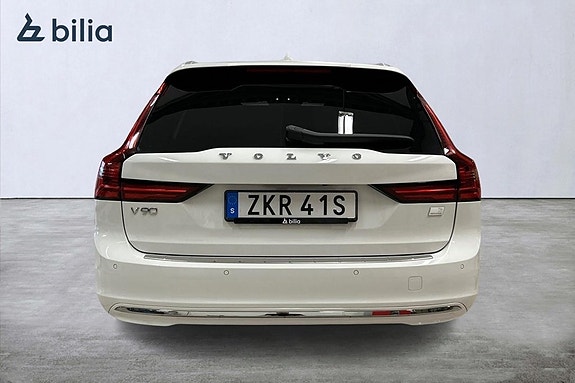 Volvo V90 3 of 5
