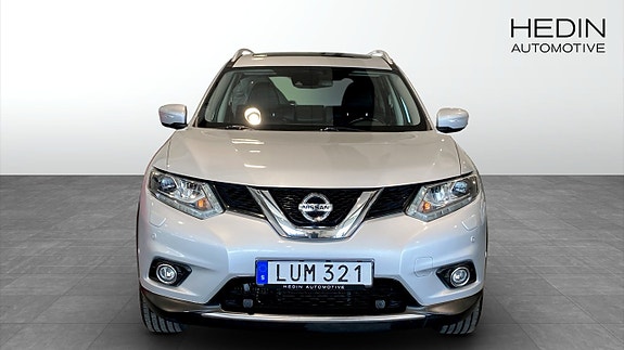Nissan X-Trail 2 of 5