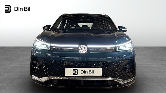 Volkswagen Tiguan 4 of 5