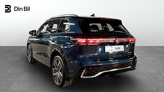 Volkswagen Tiguan 3 of 5