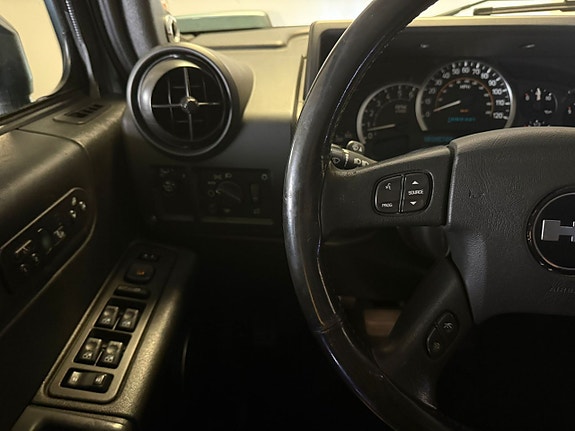 Hummer H2 10 of 17