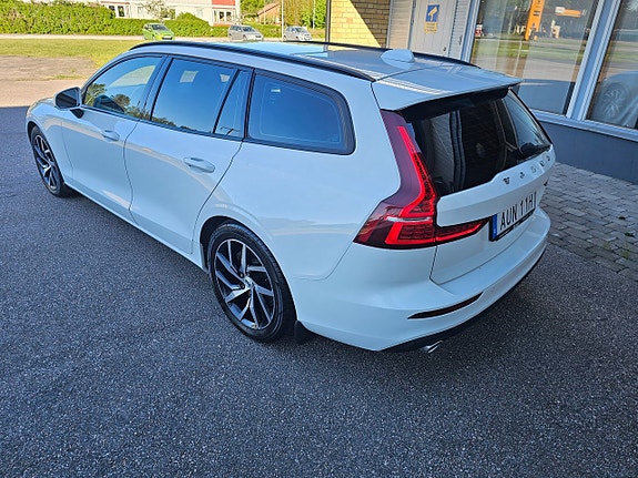 Volvo V60 5 of 17