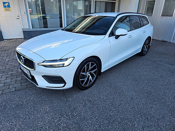 Volvo V60 3 of 17