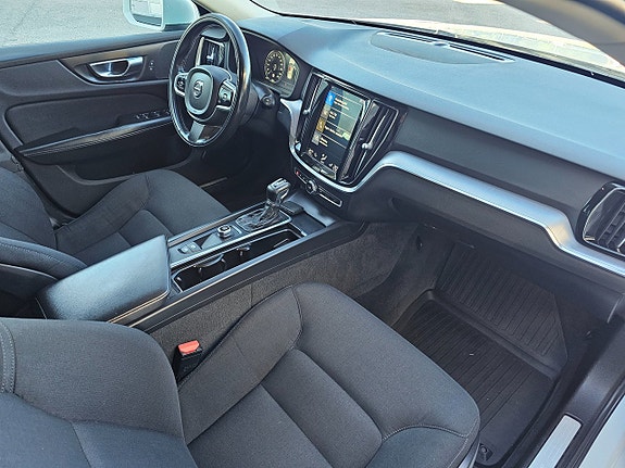 Volvo V60 9 of 17