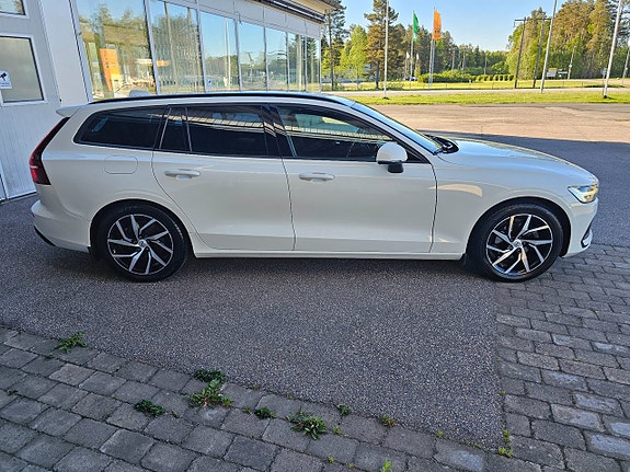 Volvo V60 8 of 17