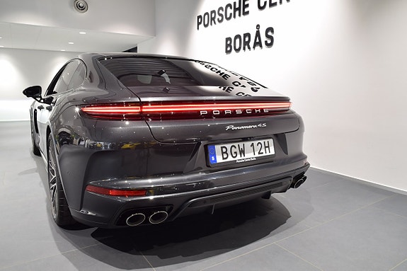 Porsche Panamera 4S 12 of 24