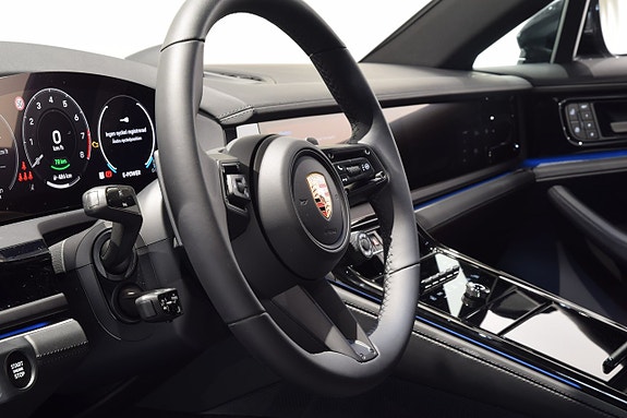 Porsche Panamera 4S 5 of 5