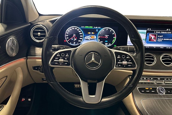 Mercedes-Benz E300 de 13 of 26