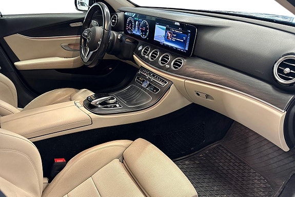 Mercedes-Benz E300 de 10 of 26