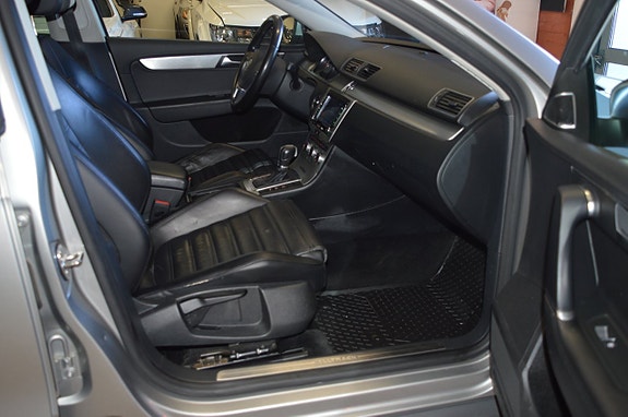Volkswagen Passat Alltrack 18 of 20