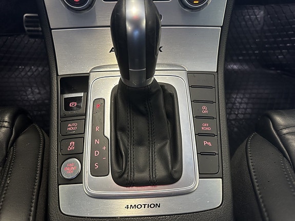Volkswagen Passat Alltrack 10 of 20