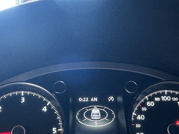 Volkswagen Passat Alltrack 9 of 20