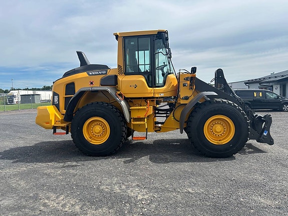 Volvo L90H 5 of 12
