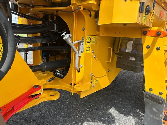 Volvo L90H 9 of 12