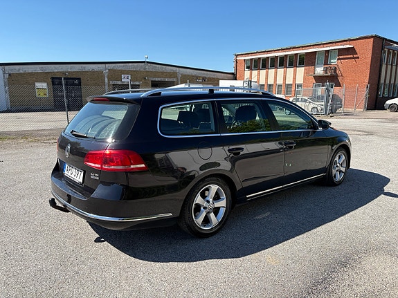 Volkswagen Passat 3 of 5