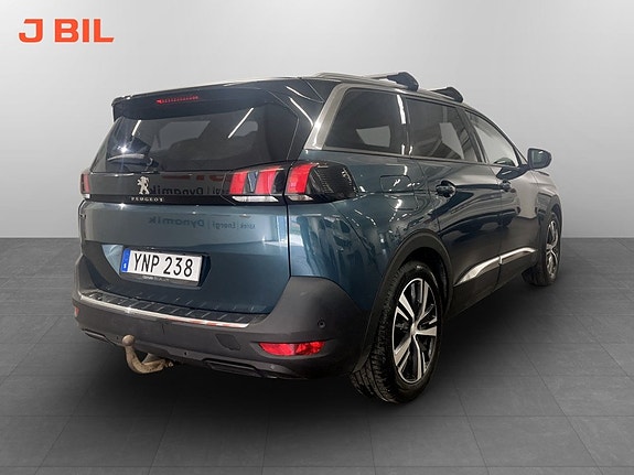 Peugeot 5008 3 of 5