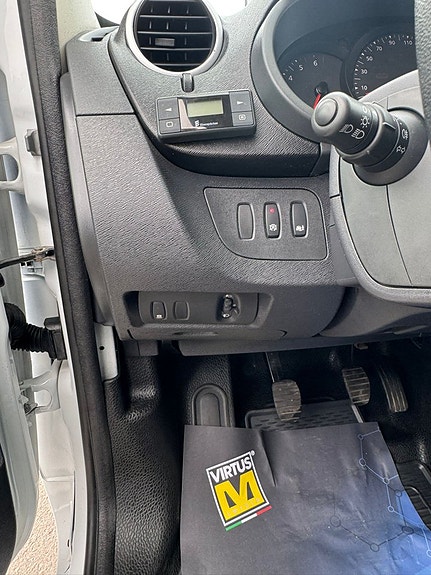 Renault Kangoo Express 7 of 14