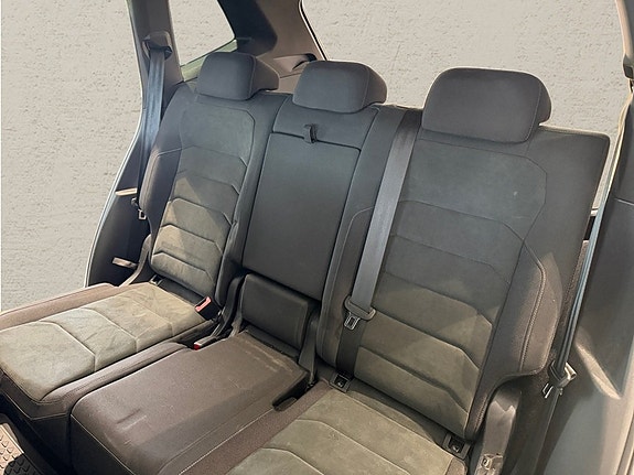 Volkswagen Tiguan Allspace 7 of 13