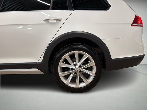 Volkswagen Golf Alltrack 5 of 5