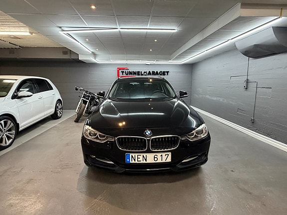 BMW 320d 3 of 5