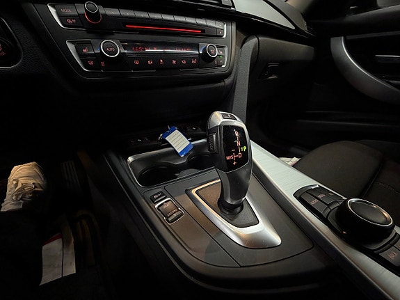 BMW 320d 13 of 20