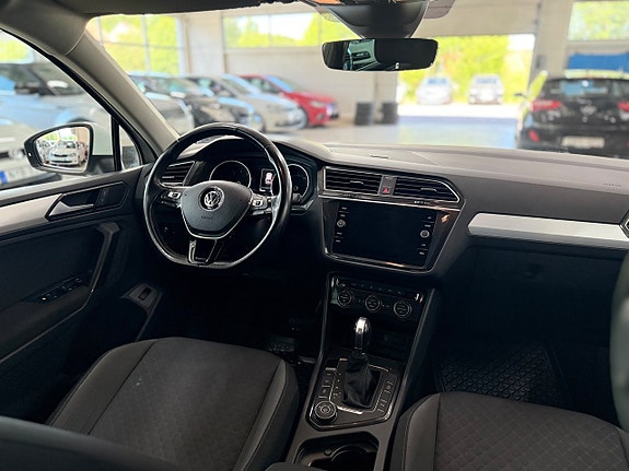 Volkswagen Tiguan 10 of 13
