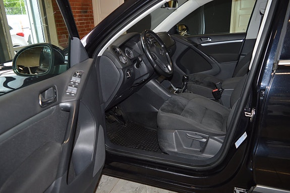 Volkswagen Tiguan 17 of 22
