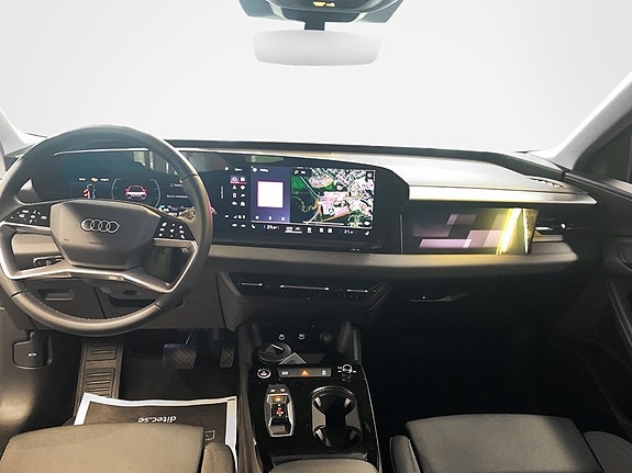 Audi Q6 e-tron 7 of 12