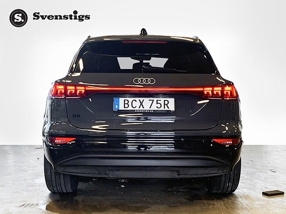 Audi Q6 e-tron 8 of 12