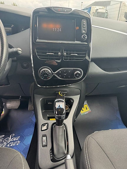 Renault Zoe 10 of 13
