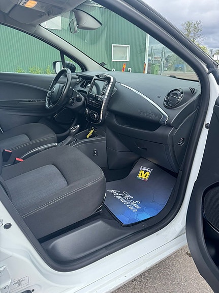 Renault Zoe 13 of 13