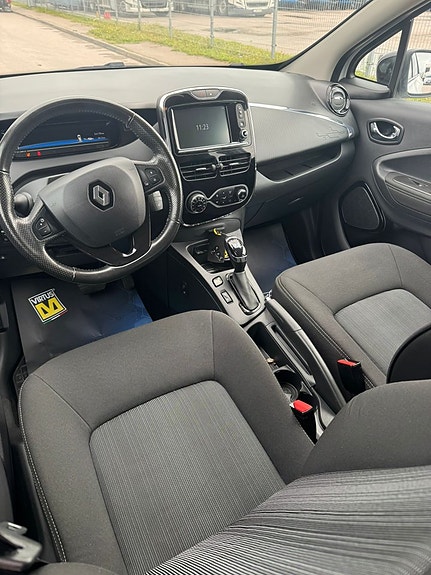 Renault Zoe 7 of 13