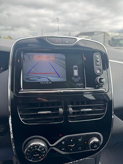 Renault Zoe 11 of 13