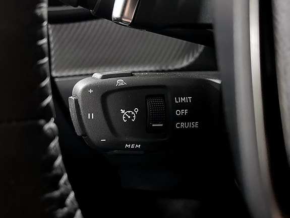 Peugeot 2008 8 of 18