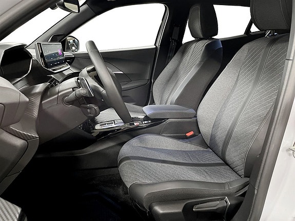 Peugeot 2008 4 of 5