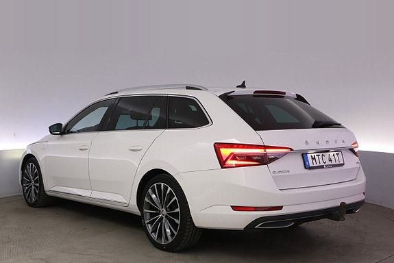 Skoda Superb 4 of 5