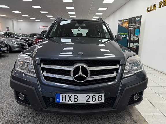 Mercedes-Benz GLK320 19 of 20