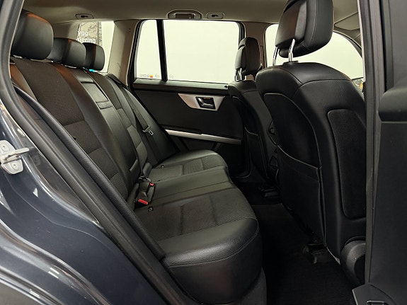Mercedes-Benz GLK320 16 of 20