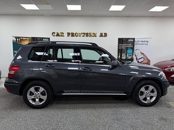 Mercedes-Benz GLK320 20 of 20