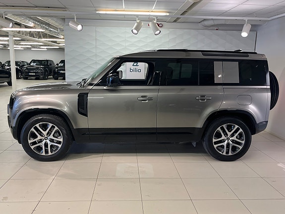 Land Rover Defender 110 3 of 5
