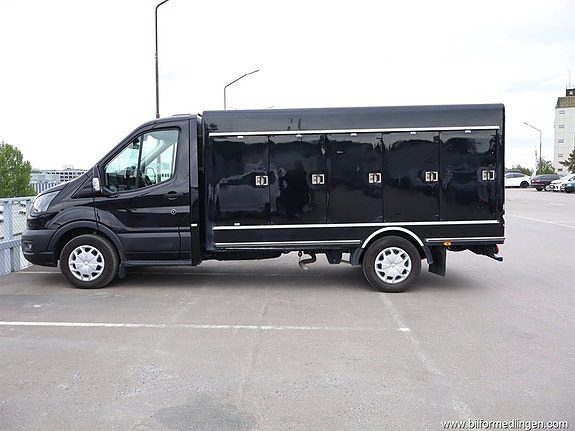 Ford Transit 3 of 5
